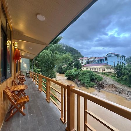 Nha Nghi Kim Dong Bed and Breakfast Mu Cang Chai Esterno foto